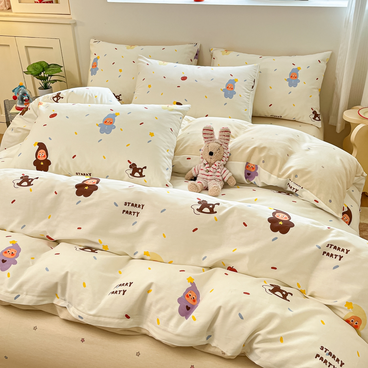 91家纺网 家纺一手货源 找家纺 博雅 2026新款全棉纯棉小卡通印花四件套 小版-苹果彩带星星人