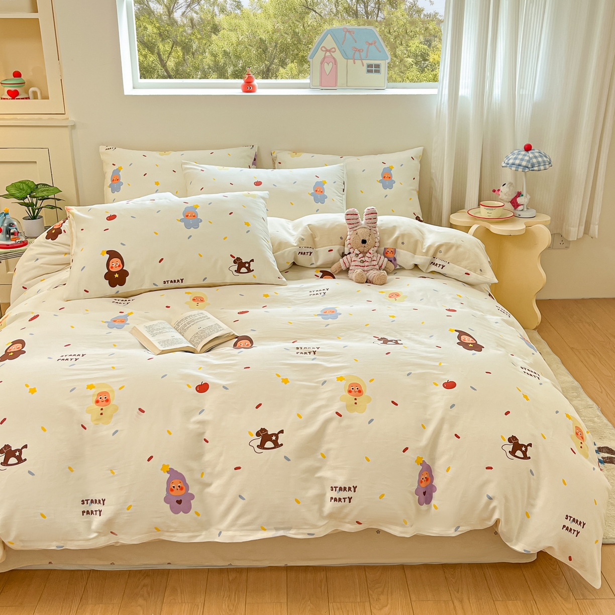 91家纺网 家纺一手货源 找家纺 博雅 2026新款全棉纯棉小卡通印花四件套 小版-苹果彩带星星人