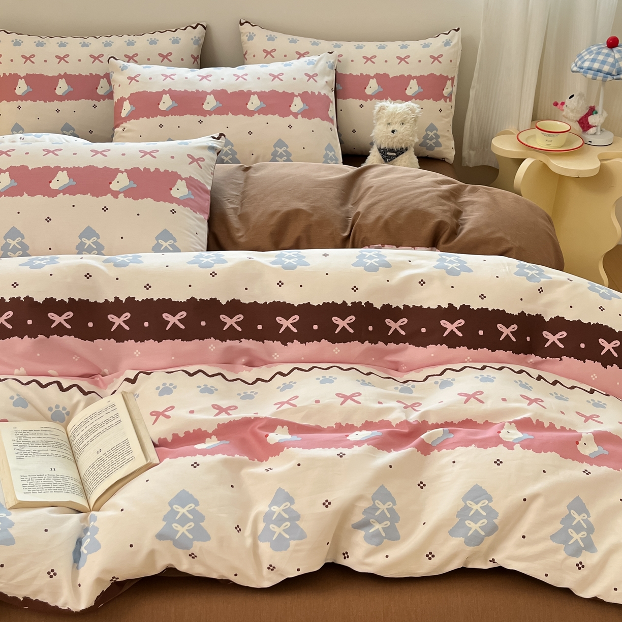 91家纺网 家纺一手货源 找家纺 博雅 2026新款全棉纯棉小卡通印花四件套 小版-雪地小狗-粉