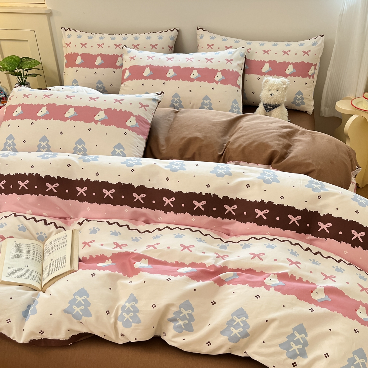 91家纺网 家纺一手货源 找家纺 博雅 2026新款全棉纯棉小卡通印花四件套 小版-雪地小狗-粉