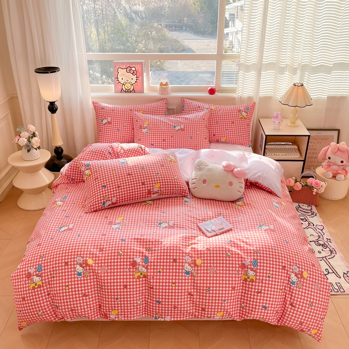 91家纺网 家纺一手货源 找家纺 博雅 2026新款三丽鸥全棉纯棉小版印花四件套 红格kt