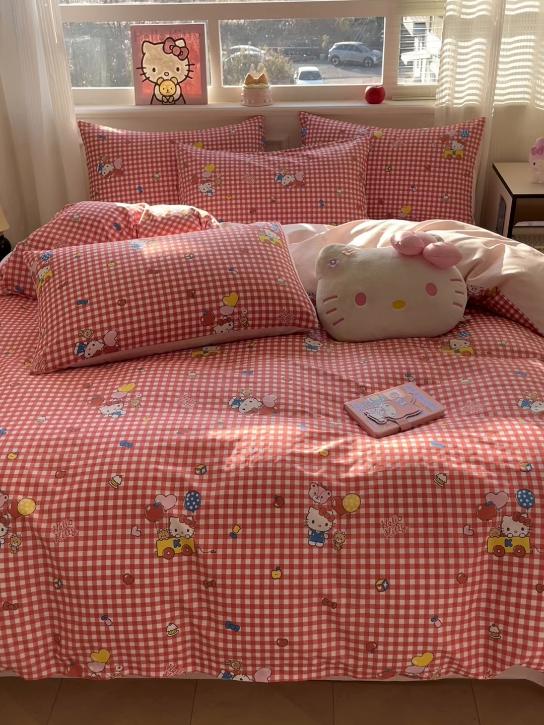 91家纺网 家纺一手货源 找家纺 博雅 2026新款三丽鸥全棉纯棉小版印花四件套 红格kt