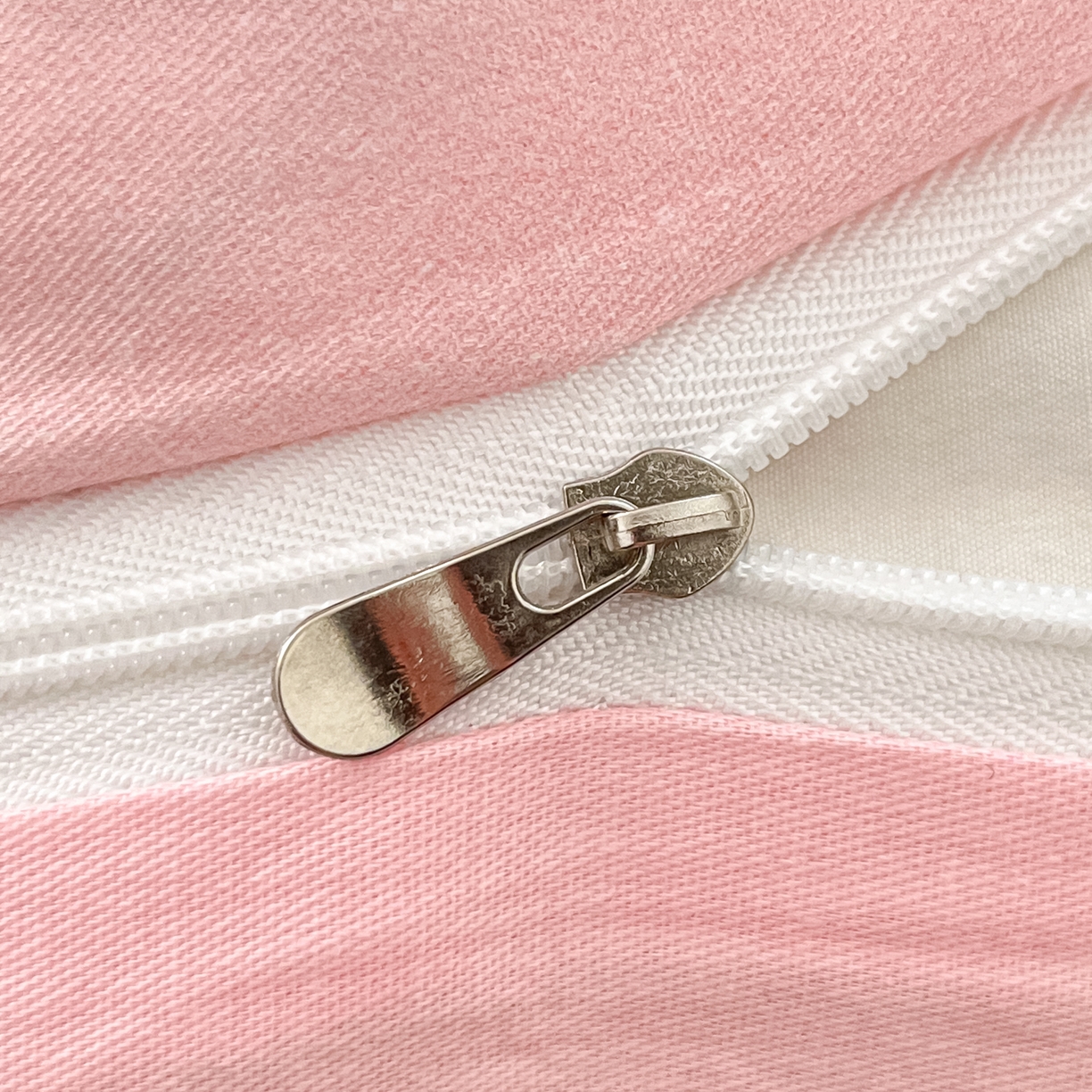 91家纺网 家纺一手货源 找家纺 博雅 2026新款三丽鸥全棉纯棉小版印花四件套 小版-彩色星星KT