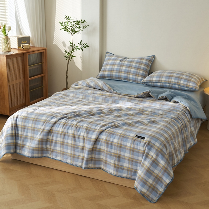 91家纺网 家纺一手货源 找家纺 暖阳 2026新款无印风色织全棉贝壳绣棉花夏被夏凉被空调被 贝壳简蓝格