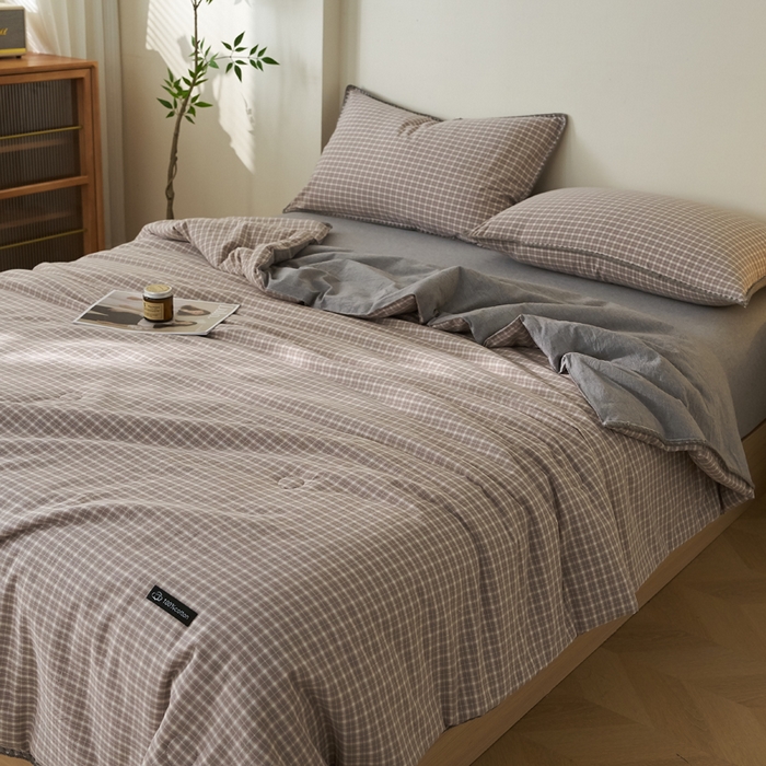 91家纺网 家纺一手货源 找家纺 暖阳 2026新款无印风色织全棉贝壳绣棉花夏被夏凉被空调被 贝壳诺咖小格