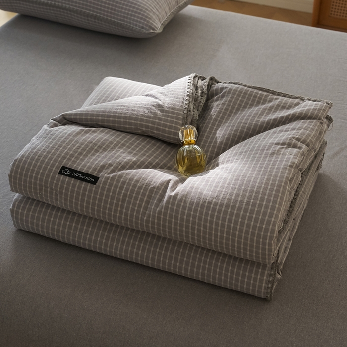 91家纺网 家纺一手货源 找家纺 暖阳 2026新款无印风色织全棉贝壳绣棉花夏被夏凉被空调被 贝壳小灰格