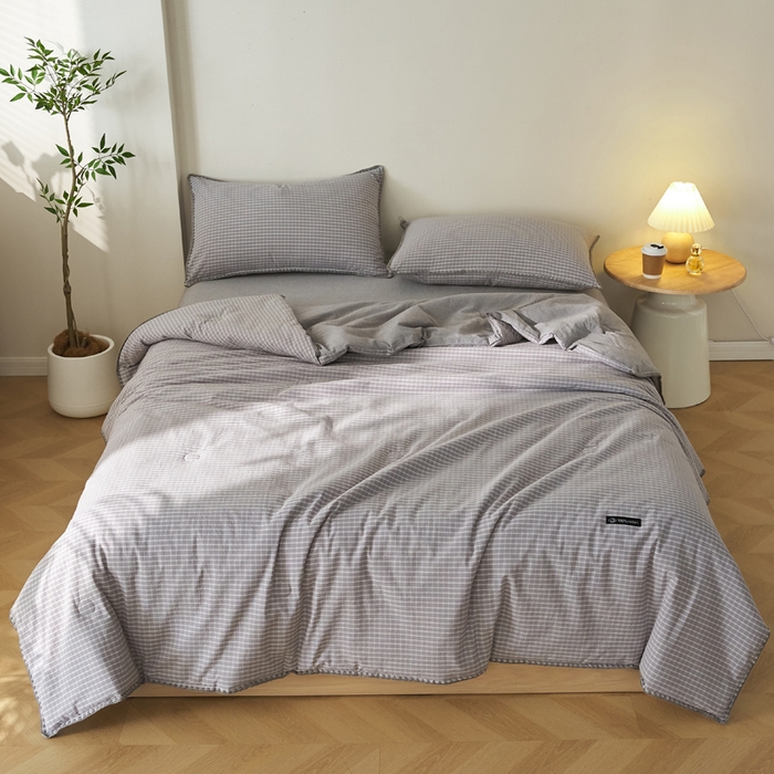 91家纺网 家纺一手货源 找家纺 暖阳 2026新款无印风色织全棉贝壳绣棉花夏被夏凉被空调被 贝壳小灰格