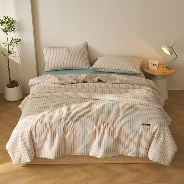 91家纺网 家纺一手货源 找家纺 暖阳 2026新款无印风色织全棉贝壳绣棉花夏被夏凉被空调被 贝壳春染绿