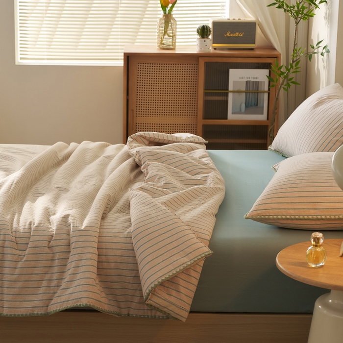 91家纺网 家纺一手货源 找家纺 暖阳 2026新款无印风色织全棉贝壳绣棉花夏被夏凉被空调被 贝壳春染绿