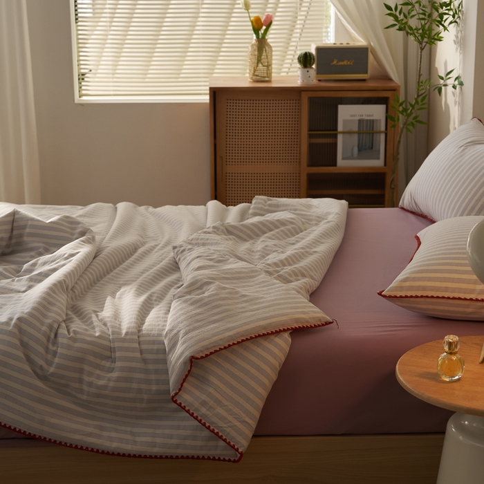 91家纺网 家纺一手货源 找家纺 暖阳 2026新款无印风色织全棉贝壳绣棉花夏被夏凉被空调被 贝壳海盐紫