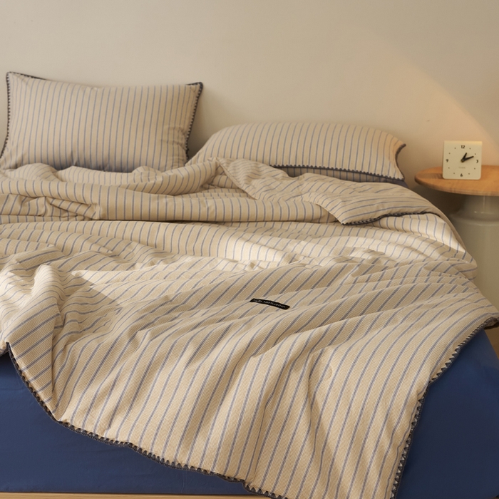 91家纺网 家纺一手货源 找家纺 暖阳 2026新款无印风色织全棉贝壳绣棉花夏被夏凉被空调被 贝壳铃蓝