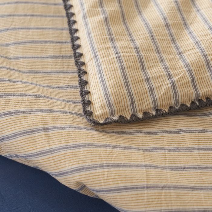 91家纺网 家纺一手货源 找家纺 暖阳 2026新款无印风色织全棉贝壳绣棉花夏被夏凉被空调被 贝壳铃蓝