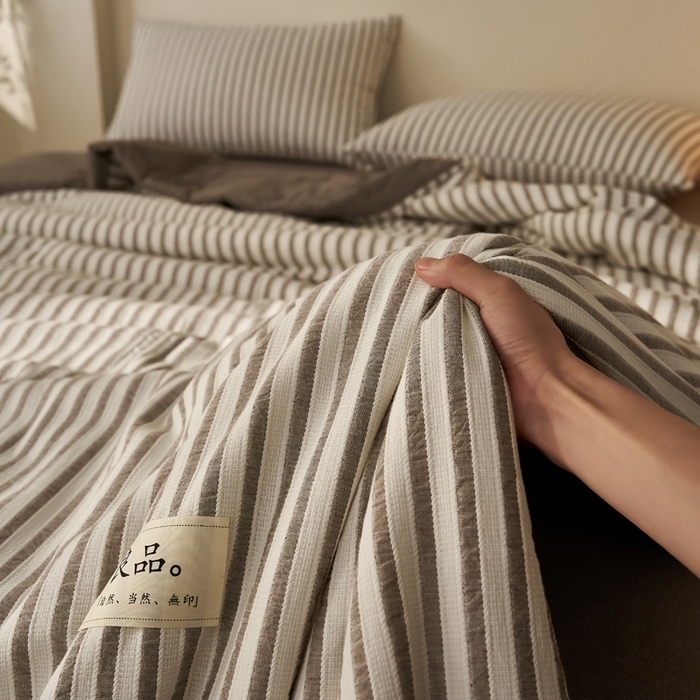 91家纺网 家纺一手货源 找家纺 暖阳 2026新款全棉色织提花良品系列棉花夏被夏凉被空调被 良品-条纹灰