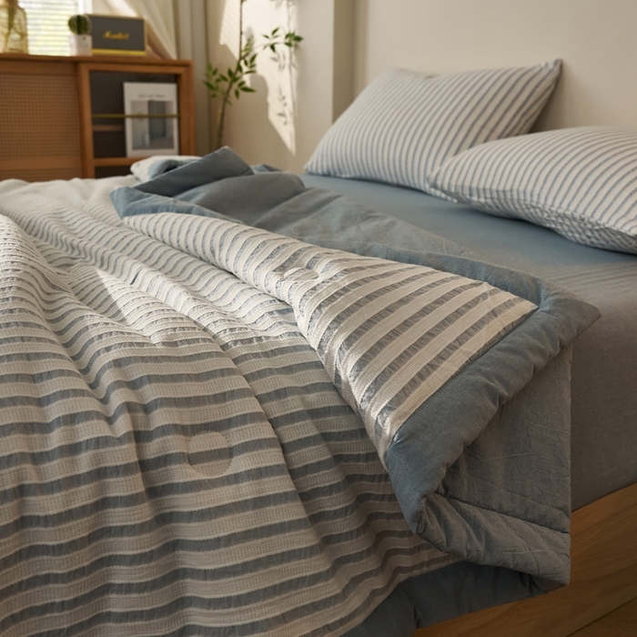 91家纺网 家纺一手货源 找家纺 暖阳 2026新款全棉色织提花良品系列棉花夏被夏凉被空调被 良品-条纹蓝