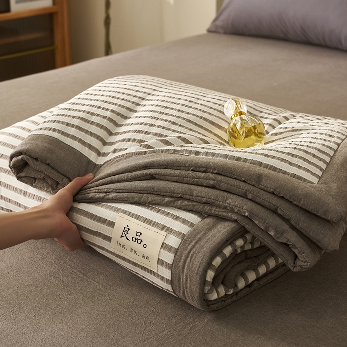 91家纺网 家纺一手货源 找家纺 暖阳 2026新款全棉色织提花良品系列棉花夏被夏凉被空调被 良品-条纹灰