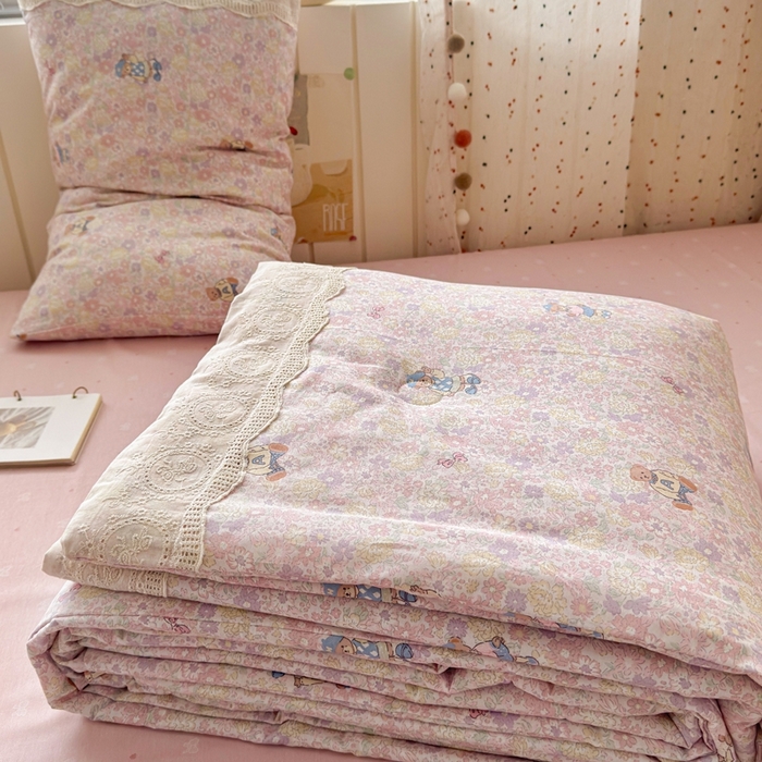 91家纺网 家纺一手货源 找家纺 暖阳 2026新款全棉花边款棉花夏被夏凉被空调被 花边小熊