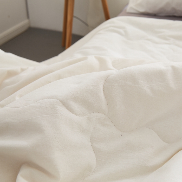 91家纺网 家纺一手货源 找家纺 暖阳 2026新款全棉纯色+拼色棉花夏被夏凉被空调被 本白