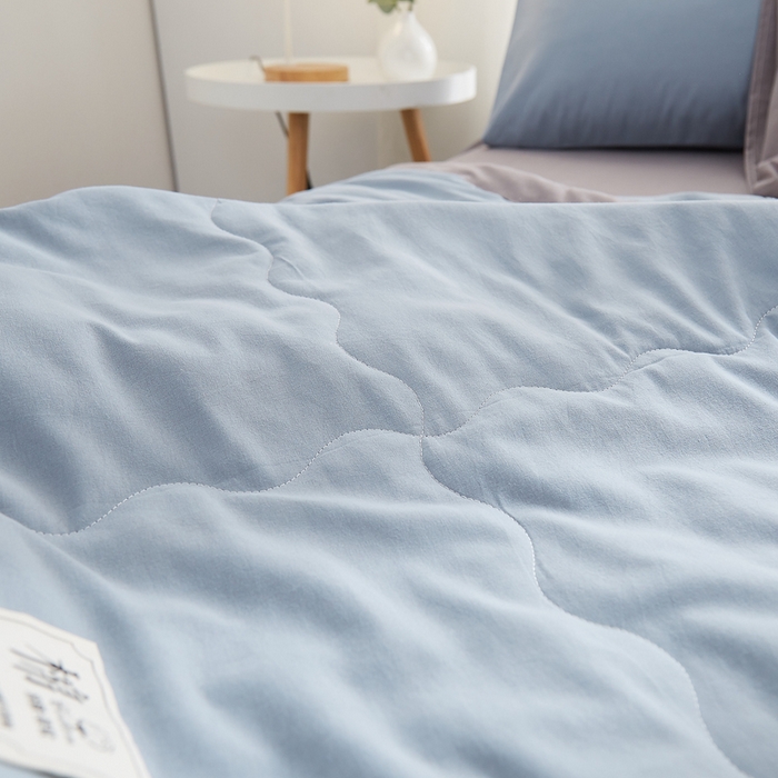 91家纺网 家纺一手货源 找家纺 暖阳 2026新款全棉纯色+拼色棉花夏被夏凉被空调被 蓝灰