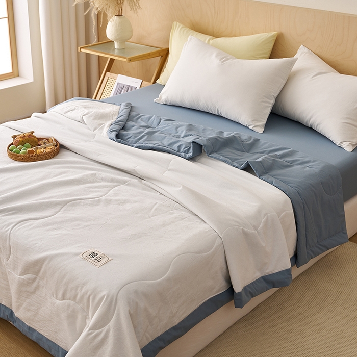 91家纺网 家纺一手货源 找家纺 暖阳 2026新款全棉纯色+拼色棉花夏被夏凉被空调被 白拼蓝