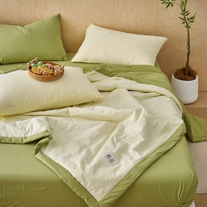 91家纺网 家纺一手货源 找家纺 暖阳 2026新款全棉纯色+拼色棉花夏被夏凉被空调被 米黄拼草绿