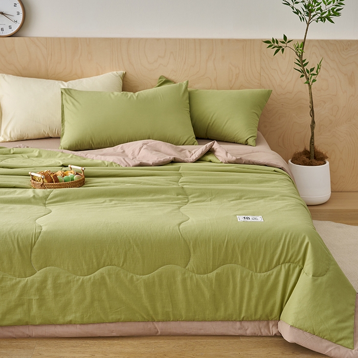 91家纺网 家纺一手货源 找家纺 暖阳 2026新款全棉纯色+拼色棉花夏被夏凉被空调被 草绿拼卡其