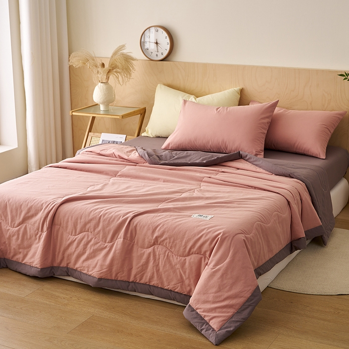 91家纺网 家纺一手货源 找家纺 暖阳 2026新款全棉纯色+拼色棉花夏被夏凉被空调被 藕粉拼灰