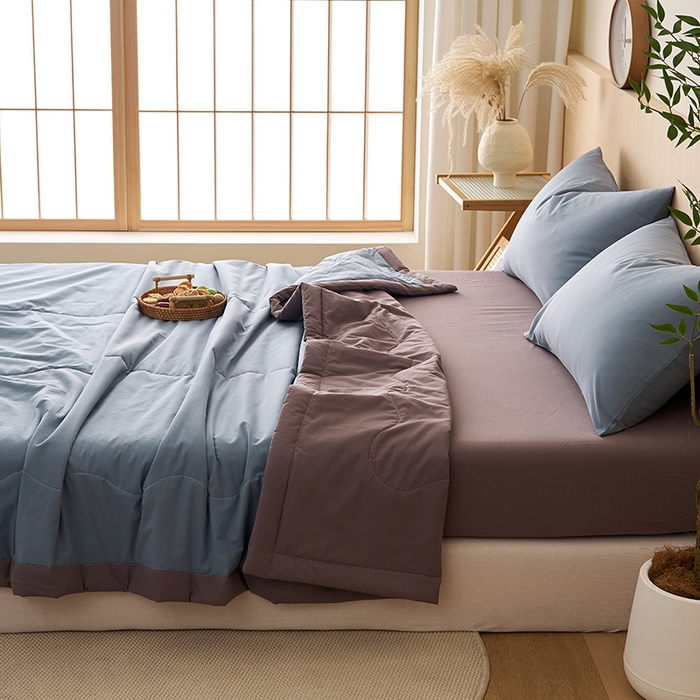 91家纺网 家纺一手货源 找家纺 暖阳 2026新款全棉纯色+拼色棉花夏被夏凉被空调被 蓝拼灰