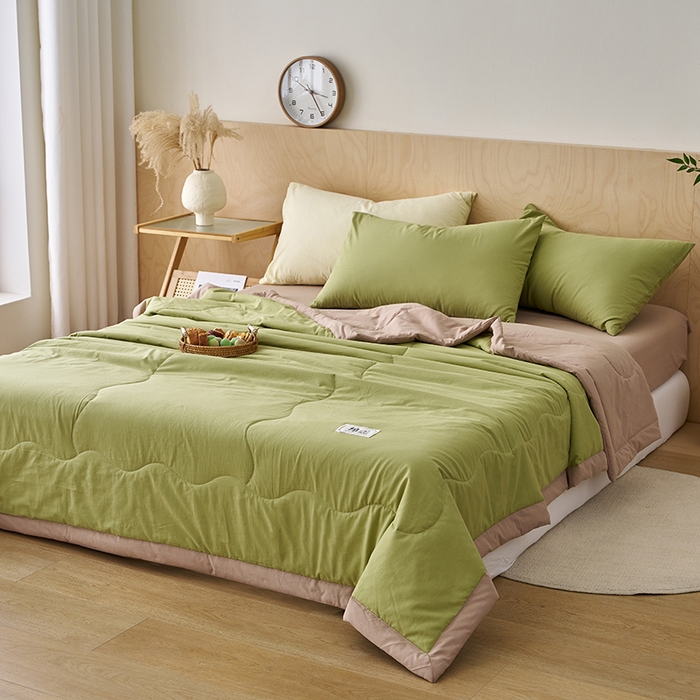 91家纺网 家纺一手货源 找家纺 暖阳 2026新款全棉纯色+拼色棉花夏被夏凉被空调被 草绿拼卡其