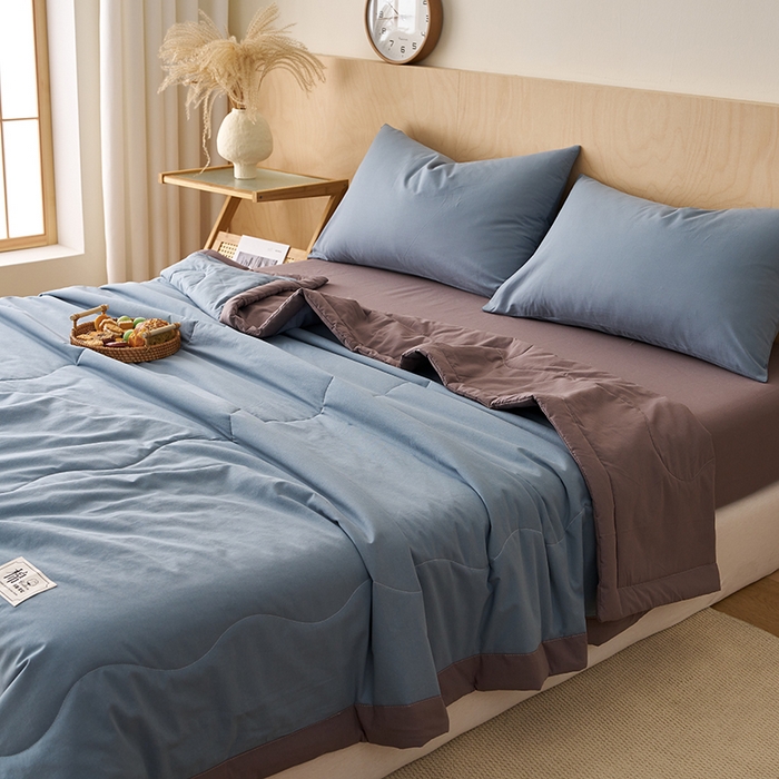 91家纺网 家纺一手货源 找家纺 暖阳 2026新款全棉纯色+拼色棉花夏被夏凉被空调被 蓝拼灰