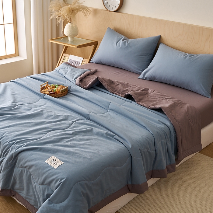 91家纺网 家纺一手货源 找家纺 暖阳 2026新款全棉纯色+拼色棉花夏被夏凉被空调被 蓝拼灰