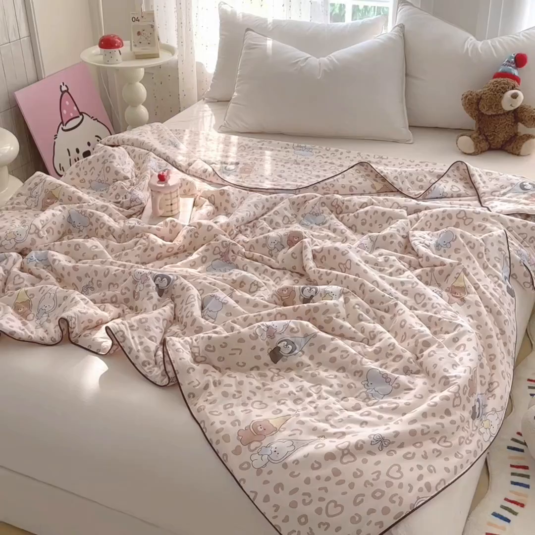 91家纺网 家纺一手货源 找家纺 丫丫家纺 2026新款A类针织棉嘟嘟被夏被春秋被空调被儿童学生被子被芯 星星豹纹咖