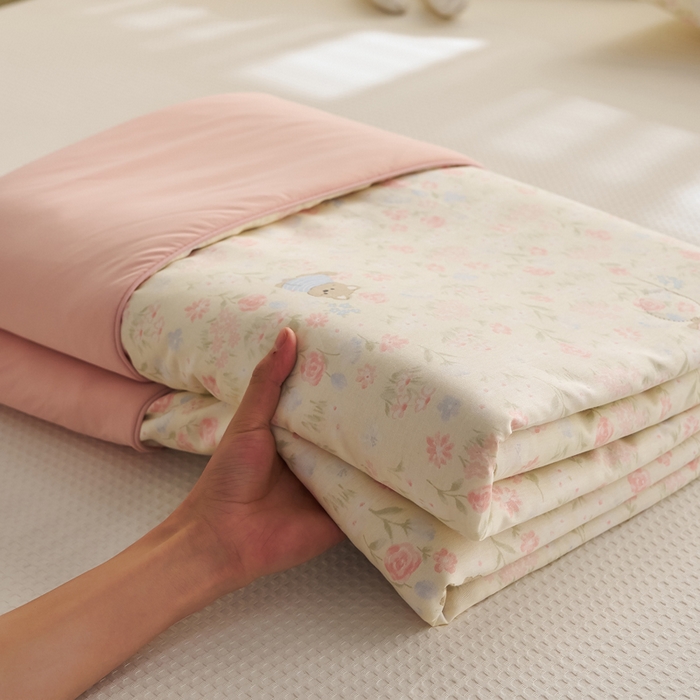 91家纺网 家纺一手货源 找家纺 暖阳 2026新款A全棉B凉感丝夏被夏凉被空调被 小冰皮-花园狗狗