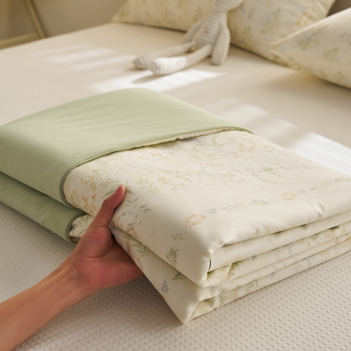 91家纺网 家纺一手货源 找家纺 暖阳 2026新款A全棉B凉感丝夏被夏凉被空调被 小冰皮-仙草