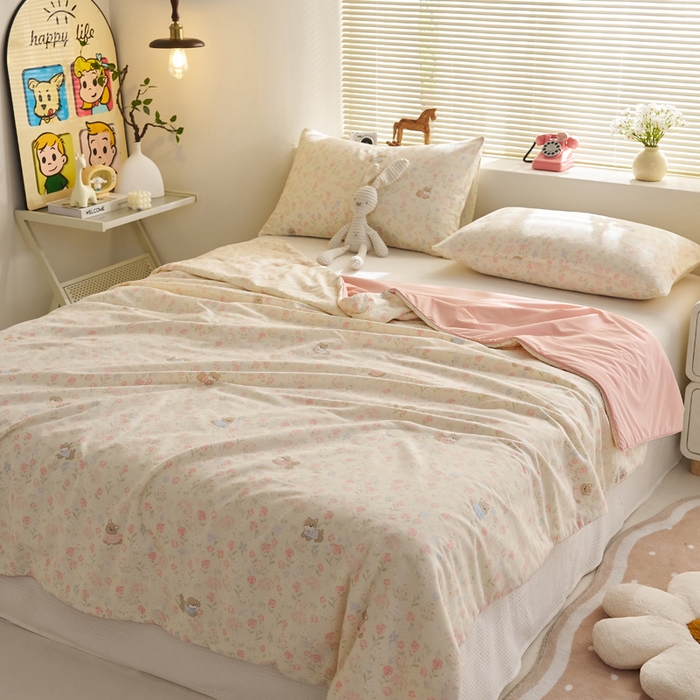 91家纺网 家纺一手货源 找家纺 暖阳 2026新款A全棉B凉感丝夏被夏凉被空调被 小冰皮-花园狗狗