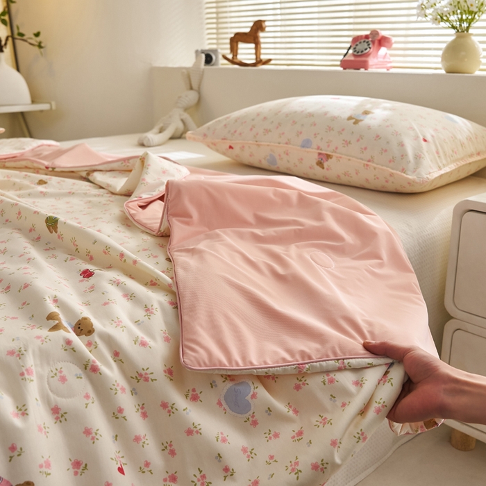 91家纺网 家纺一手货源 找家纺 暖阳 2026新款A全棉B凉感丝夏被夏凉被空调被 小冰皮-可爱小熊