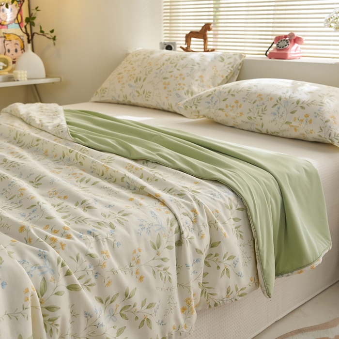 91家纺网 家纺一手货源 找家纺 暖阳 2026新款A全棉B凉感丝夏被夏凉被空调被 小冰皮-油画小兔