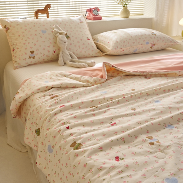 91家纺网 家纺一手货源 找家纺 暖阳 2026新款A全棉B凉感丝夏被夏凉被空调被 小冰皮-可爱小熊