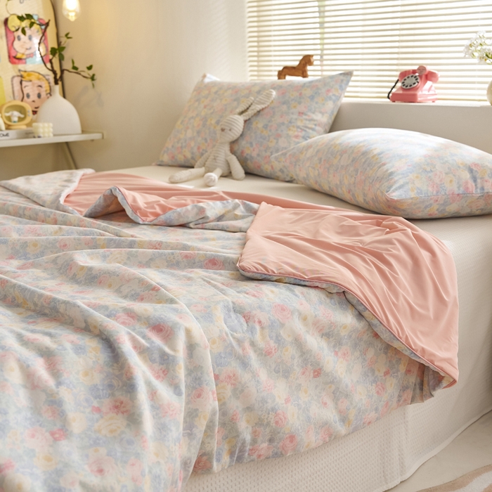 91家纺网 家纺一手货源 找家纺 暖阳 2026新款A全棉B凉感丝夏被夏凉被空调被 小冰皮-花色烂漫