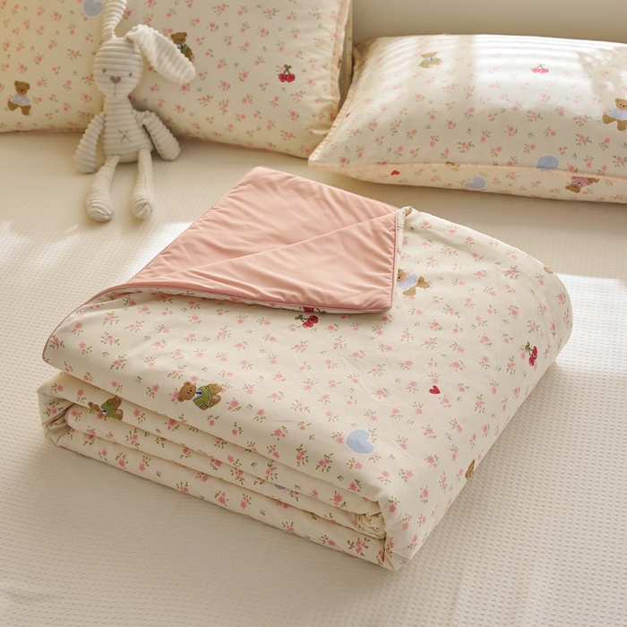 91家纺网 家纺一手货源 找家纺 暖阳 2026新款A全棉B凉感丝夏被夏凉被空调被 小冰皮-可爱小熊