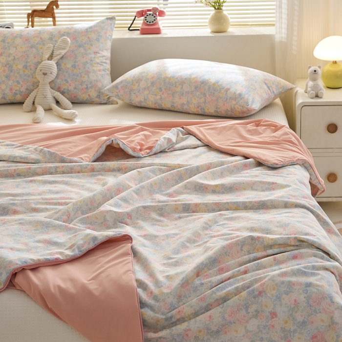 91家纺网 家纺一手货源 找家纺 暖阳 2026新款A全棉B凉感丝夏被夏凉被空调被 小冰皮-花色烂漫