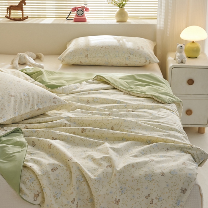 91家纺网 家纺一手货源 找家纺 暖阳 2026新款A全棉B凉感丝夏被夏凉被空调被 小冰皮-花丛小鹿