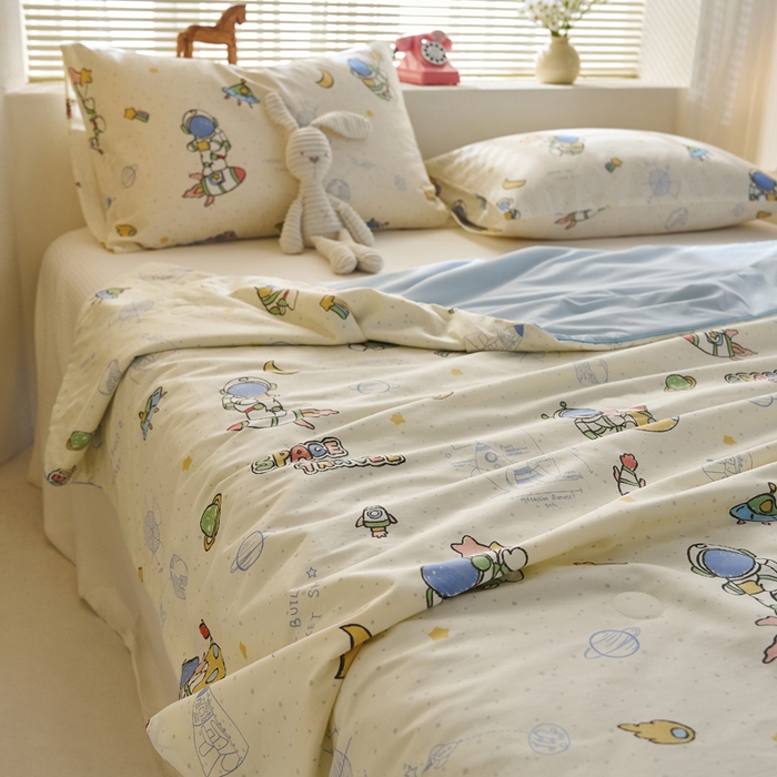 91家纺网 家纺一手货源 找家纺 暖阳 2026新款A全棉B凉感丝夏被夏凉被空调被 小冰皮-太空人