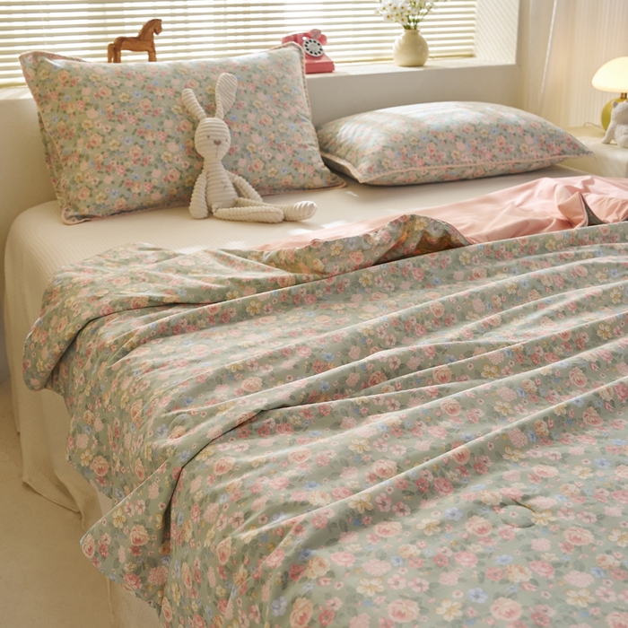 91家纺网 家纺一手货源 找家纺 暖阳 2026新款A全棉B凉感丝夏被夏凉被空调被 小冰皮-梦境绿