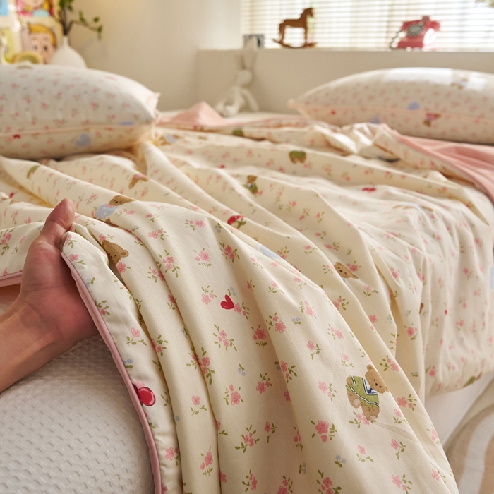 91家纺网 家纺一手货源 找家纺 暖阳 2026新款A全棉B凉感丝夏被夏凉被空调被 小冰皮-可爱小熊