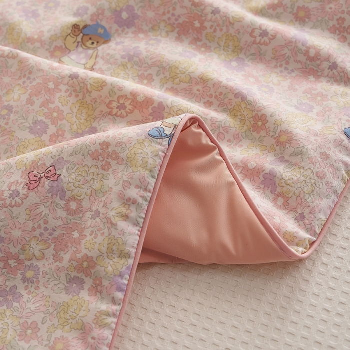 91家纺网 家纺一手货源 找家纺 暖阳 2026新款A全棉B凉感丝夏被夏凉被空调被 小冰皮-紫花熊宝