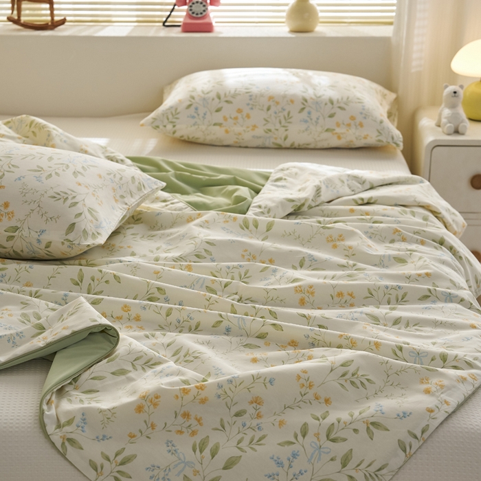 91家纺网 家纺一手货源 找家纺 暖阳 2026新款A全棉B凉感丝夏被夏凉被空调被 小冰皮-油画小兔