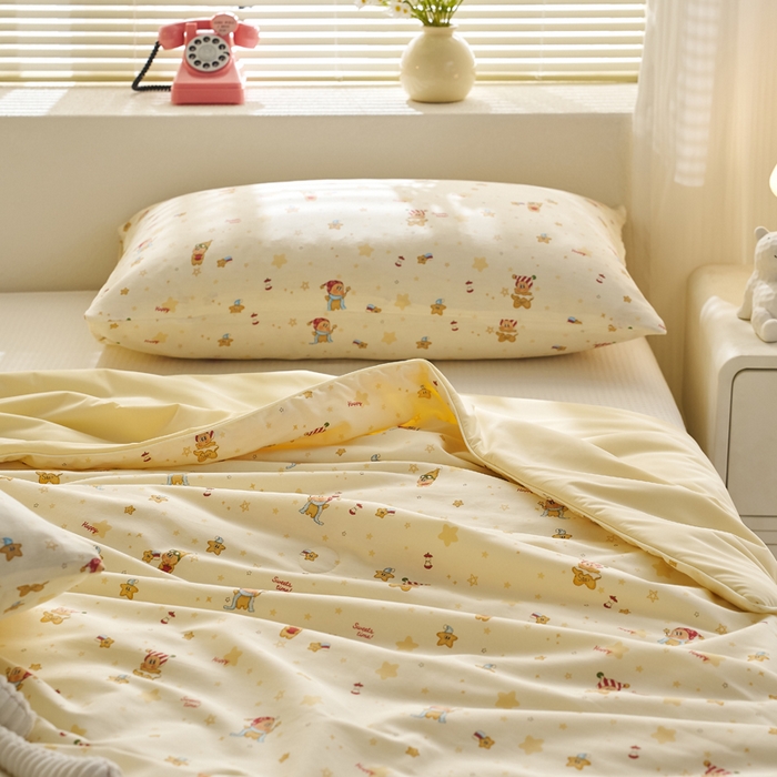 91家纺网 家纺一手货源 找家纺 暖阳 2026新款A全棉B凉感丝夏被夏凉被空调被 小冰皮-可爱小星人