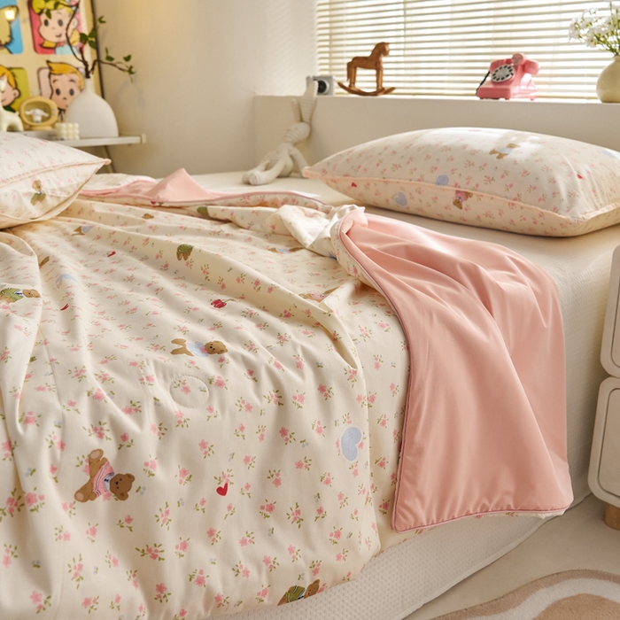 91家纺网 家纺一手货源 找家纺 暖阳 2026新款A全棉B凉感丝夏被夏凉被空调被 小冰皮-可爱小熊