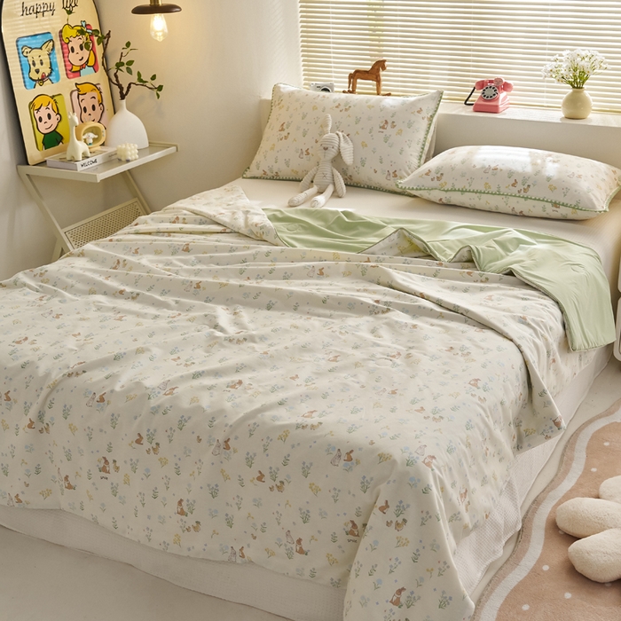 91家纺网 家纺一手货源 找家纺 暖阳 2026新款A全棉B凉感丝夏被夏凉被空调被 小冰皮-春日印象