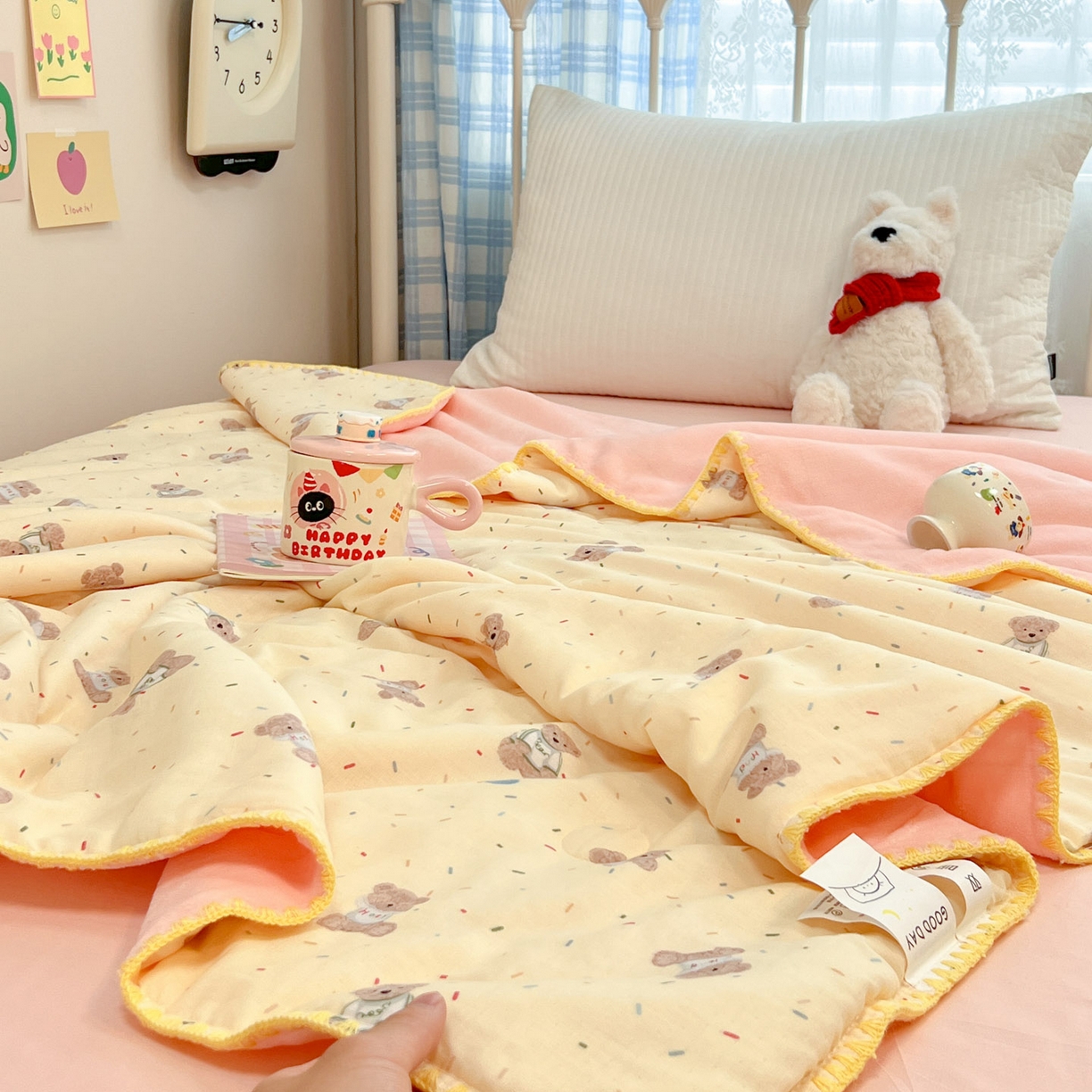 91家纺网 家纺一手货源 找家纺 妮可 2026新款A类三层夹棉全棉双层纱绒多功能盖毯被 布丁小熊